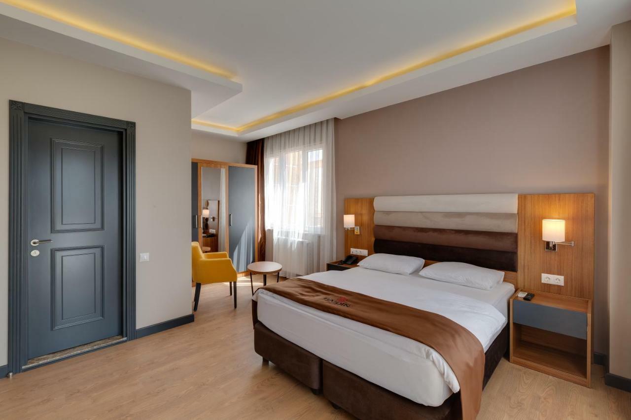 City Hotel Batumi Kültér fotó