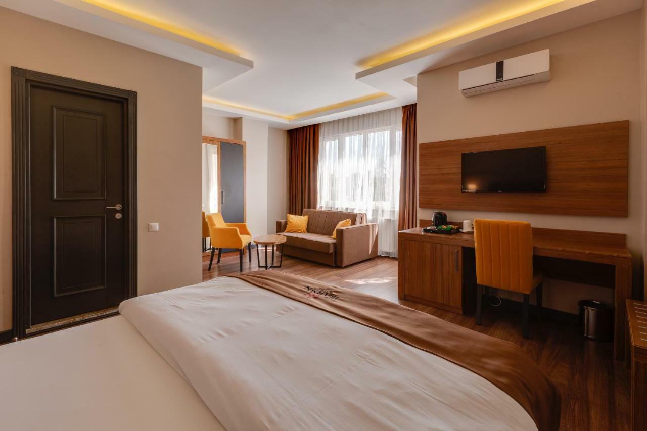 City Hotel Batumi Kültér fotó